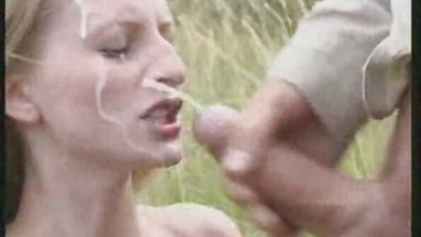 La bionda riceve un creampie anale dopo essere stata scopata video porno casalinghi italiani bene